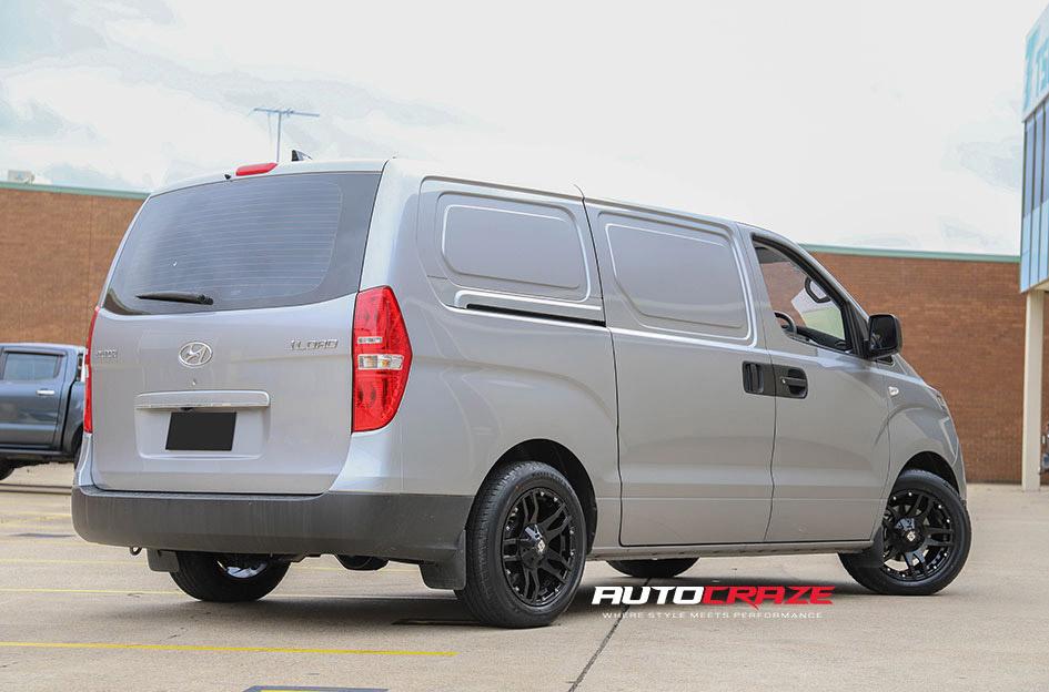 HYUNDAI-ILOAD-CLIFF-MATTE-BLACK